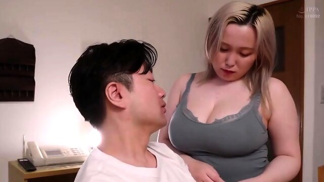 巨乳