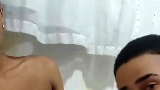 Jovenes Latinos Follandodsvv