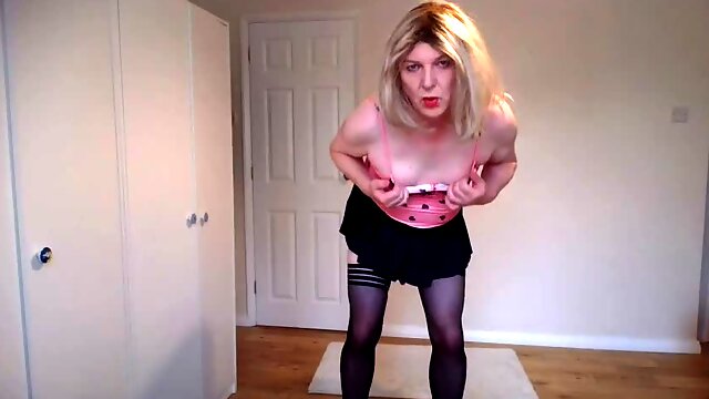 Lingerie, Crossdresser