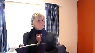 Granny Jasmine Gives A Oral Sex In A Motel