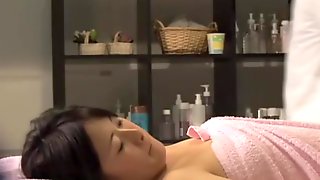Big booty Jap babe gets some fun in voyeur massage video
