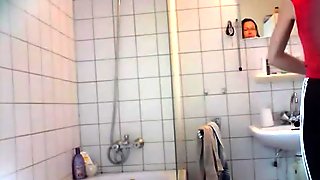 Voyeur shower