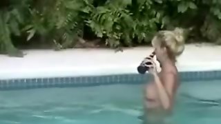 Older wife sucks neighbors schlong in the pool