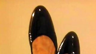 Mature feet shoe fetish