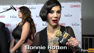 PornhubTV - Do You Masturbate? Red Carpet AVN Awards 2014 