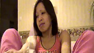 Ria sweet phillipine milf makes a homemade fj