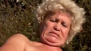 Two Grannies having lesbian Sex outdoors