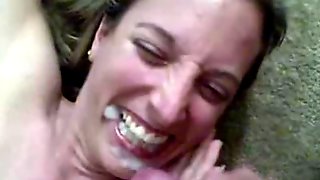 Super hot wife gets huge load of cum in her mouth!