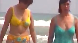 Candid beach compilation 3