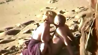 Candid beach camera filmed a horny vixen