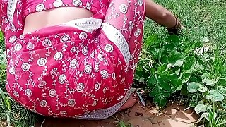 Indian desi newly Fucking my sexy wife in jungle and pussy Fucking