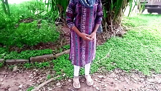 Amazing Step-sister having passionate sex with her step-brother Desi sexy Randi ki park me chudai Hindi audio