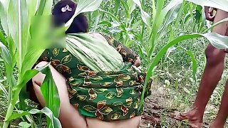 Bhabhi ko devar ka kala mota lund aaya lisand, corn field me bhabhi ki chudai outdoor Hindi audio