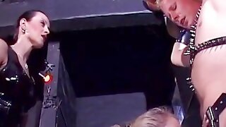 섹시한중년여성, 여군, 성도착, 라텍스