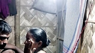 Indian XXX Sex Desi Husband Wife Huge Cumshot Hindi Audio Desi Bhabi