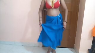 Hot Sexy Indian Dancing On Indian Song Choli Ke Piche Kya Hai Chunri Ke Piche