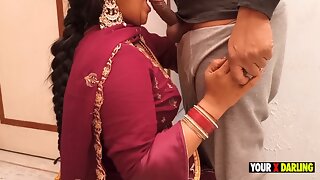 Punjabi bhabhi wants biharis man rod in her poon when he is pissing in the douche