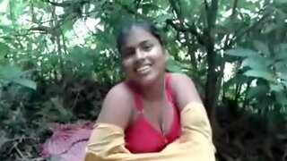 Chubby babe crammed outdoors in desi amateur porn movie