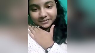 Today Exclusive- Cute Desi Girl Shows Her Boobs And Pussy