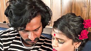 Desi couple hardcore sex in hotel room hardfucking with HINDI AUDIO