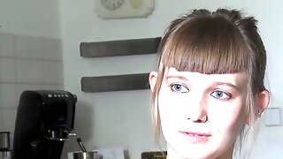 Ersties, Berlin, Orgasme Dans La Baignoire, Clito Piercing, Gros Tetons