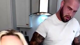 Großer Arsch, Hausfrau