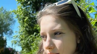 乌克兰少女, 18, 校服