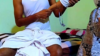 Desi teacher seduces young stud for intense session - Teacher sex, bhabhi ki chudai