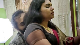 Seductive saree-wearing Vaishnavy gets her ass licked by Sharun Raj in a steamy Mallu couple scene