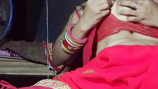 Passionate Indian housewife PLESS JAANU in seductive erotic encounter