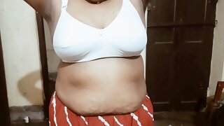 Bengali housewife Ritu gets it on with the neighbor