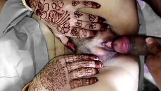 Quickie creampie in unshaved Indian pussy