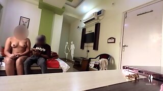 Indian_sexy_Meena_Bhabhi_got_fuck_by_hotel_bell_boy