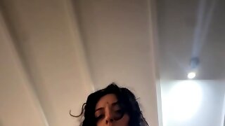 Charming Slim Indian Beauty Reveals To a Horny Foreigner All the Secrets Of Passionate Oriental Sex