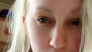 Solo, 18 Jaar, Masturbatie, Kleine Tieten
