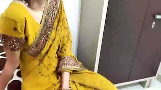 Teacher Had Sex With Students 18+ In Room And Enjoy Very Well