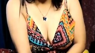 Indian teen showing her beautiful breasts to me 845220122389