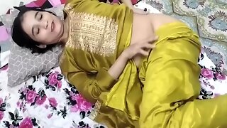 Chacha Jaan Ko Raat Me Call Kar Ke Ghar Bulaya