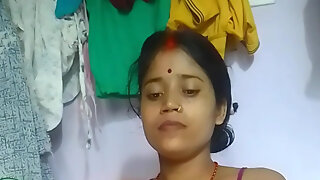 Indian Bhabhi She Sucked Her Husbands Dick and Fucked Her Pussy