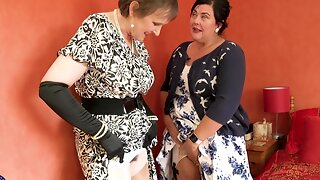 Lesbians Mature Nylons Stockings