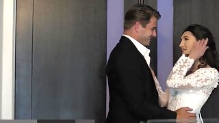 Reagan Foxx Stepson, Versaute