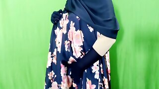 Indian Beautiful Village Housewife Having Sex In The Room - Clear Hindi Audio