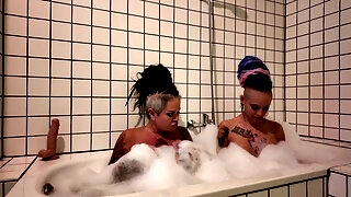 Domina Shower