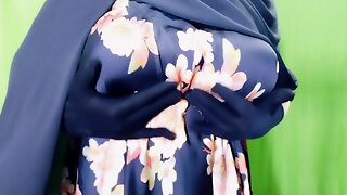 Indian Beautiful Village Housewife Having Sex In The Room - Clear Hindi Audio