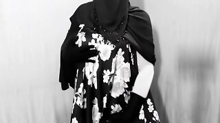 Muslim Hijabi Beautiful Housewife Fucking With Neighbor - With Clear Bangla Audio