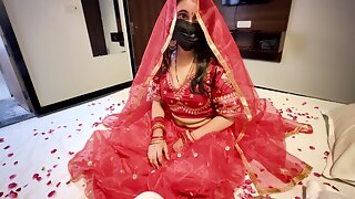 Suhagraat Ka Thofa - Pehla Raat Mein Dulhan Ki Gand Mari Jordaar Anal Desi With Village Bhabhi