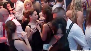 Pute De Rue, Publique, Groupe