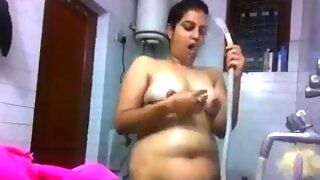 Plumpy Indian Babe Taking Hot Water Shower - Indian Hidden Cams