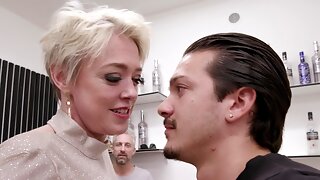 Dee Williams Deepthroat