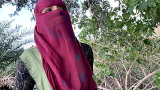 Desi Girlfriend Enjoy Outdoor Sex